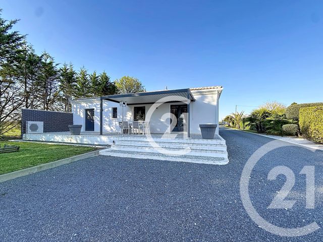 Maison &agrave; vendre - 4 pi&egrave;ces - 146,30 m2 - Triac Lautrait - 16 - POITOU-CHARENTES