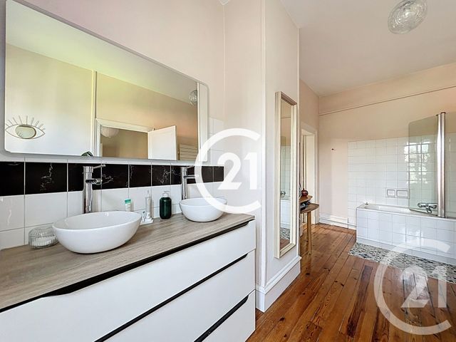 Maison &agrave; vendre - 7 pi&egrave;ces - 331 m2 - Jarnac - 16 - POITOU-CHARENTES