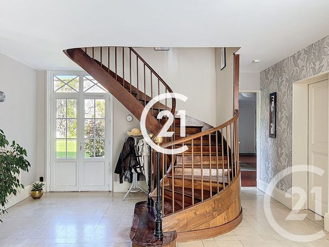 Maison &agrave; vendre - 7 pi&egrave;ces - 331 m2 - Jarnac - 16 - POITOU-CHARENTES