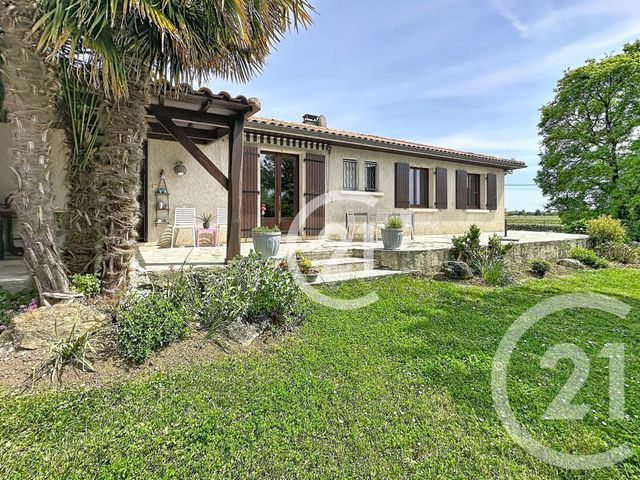 Maison &agrave; vendre - 4 pi&egrave;ces - 124,60 m2 - Bourg Charente - 16 - POITOU-CHARENTES