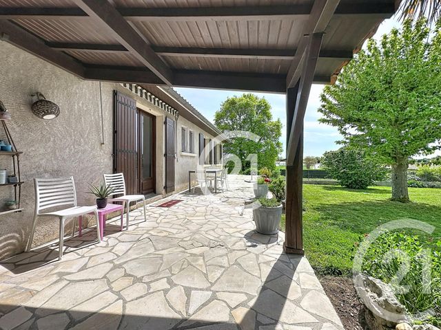 Maison &agrave; vendre - 4 pi&egrave;ces - 124,60 m2 - Bourg Charente - 16 - POITOU-CHARENTES