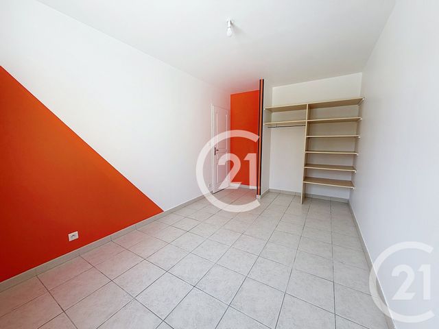 Maison &agrave; louer - 4 pi&egrave;ces - 109,60 m2 - Jarnac - 16 - POITOU-CHARENTES