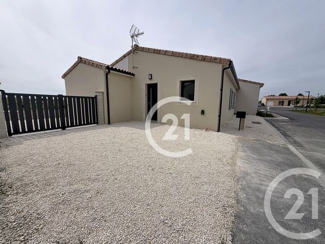 Maison &agrave; louer - 4 pi&egrave;ces - 89,20 m2 - Segonzac - 16 - POITOU-CHARENTES