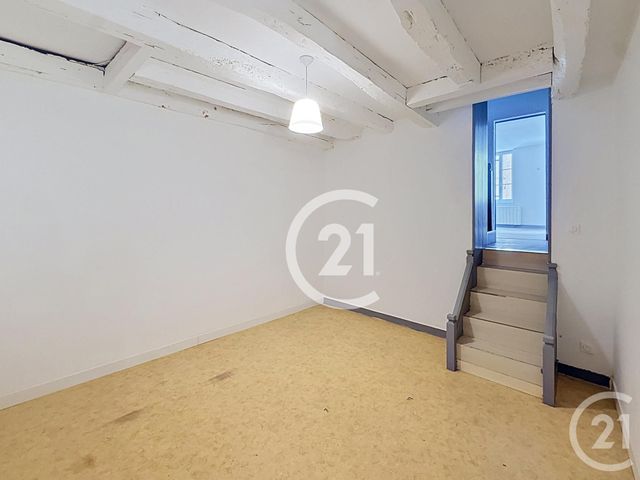 Appartement T4 &agrave; louer - 4 pi&egrave;ces - 96 m2 - Jarnac - 16 - POITOU-CHARENTES