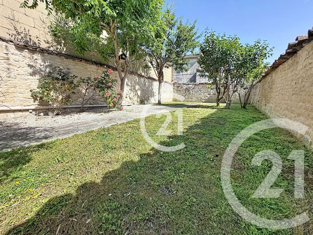 Maison &agrave; louer - 5 pi&egrave;ces - 114 m2 - Jarnac - 16 - POITOU-CHARENTES
