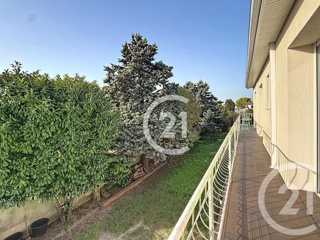 Maison &agrave; louer - 5 pi&egrave;ces - 183,60 m2 - Jarnac - 16 - POITOU-CHARENTES