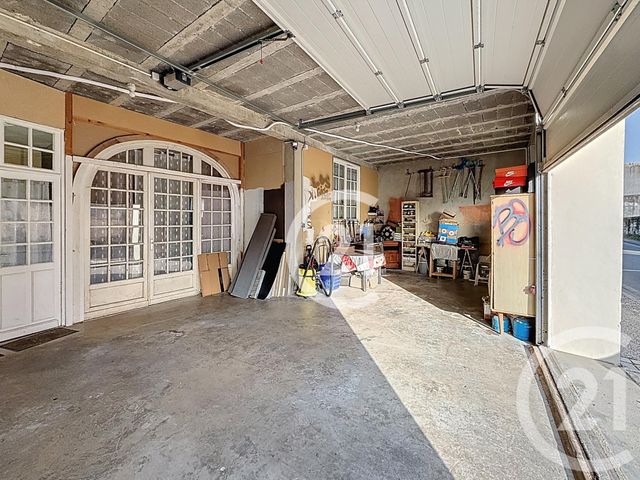 Maison &agrave; louer - 5 pi&egrave;ces - 183,60 m2 - Jarnac - 16 - POITOU-CHARENTES