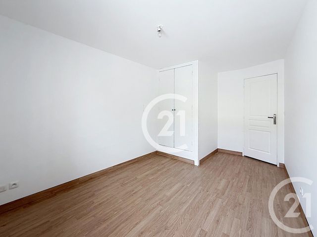 Maison &agrave; louer - 4 pi&egrave;ces - 89,50 m2 - Segonzac - 16 - POITOU-CHARENTES
