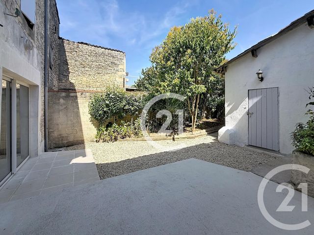 Maison &agrave; louer - 5 pi&egrave;ces - 143,50 m2 - Jarnac - 16 - POITOU-CHARENTES