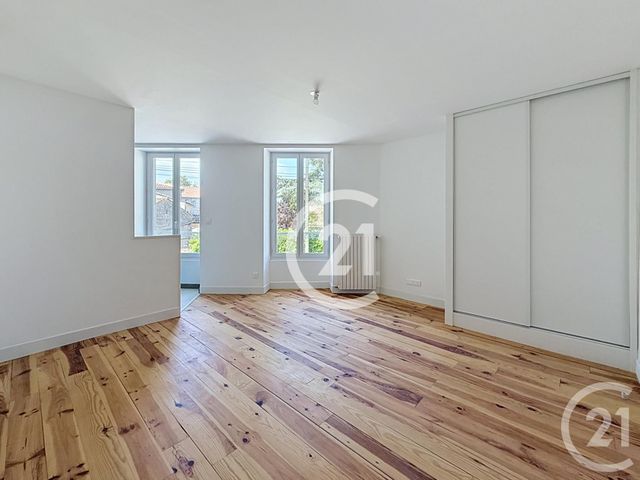 Maison &agrave; louer - 5 pi&egrave;ces - 143,50 m2 - Jarnac - 16 - POITOU-CHARENTES