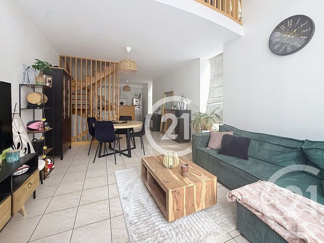 Maison &agrave; louer - 3 pi&egrave;ces - 62,50 m2 - Jarnac - 16 - POITOU-CHARENTES