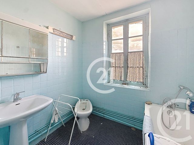 Maison &agrave; vendre - 4 pi&egrave;ces - 143 m2 - St Meme Les Carrieres - 16 - POITOU-CHARENTES