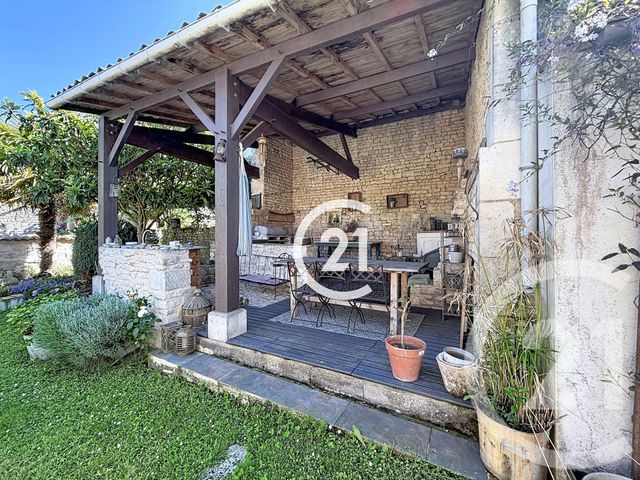 Maison &agrave; vendre - 5 pi&egrave;ces - 157 m2 - Chassors - 16 - POITOU-CHARENTES