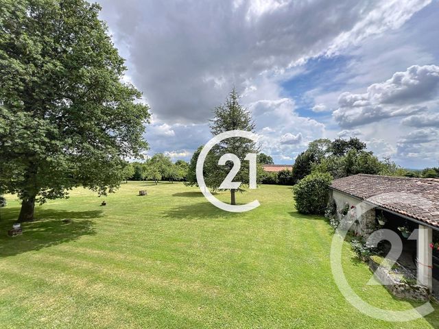 Maison &agrave; vendre - 6 pi&egrave;ces - 225 m2 - Foussignac - 16 - POITOU-CHARENTES