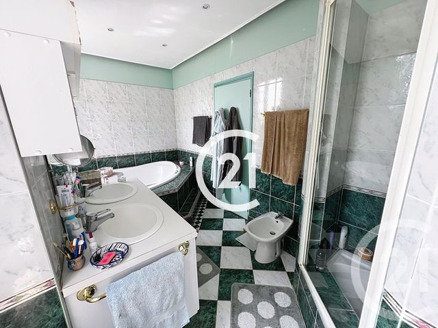 Maison &agrave; vendre - 6 pi&egrave;ces - 225 m2 - Foussignac - 16 - POITOU-CHARENTES