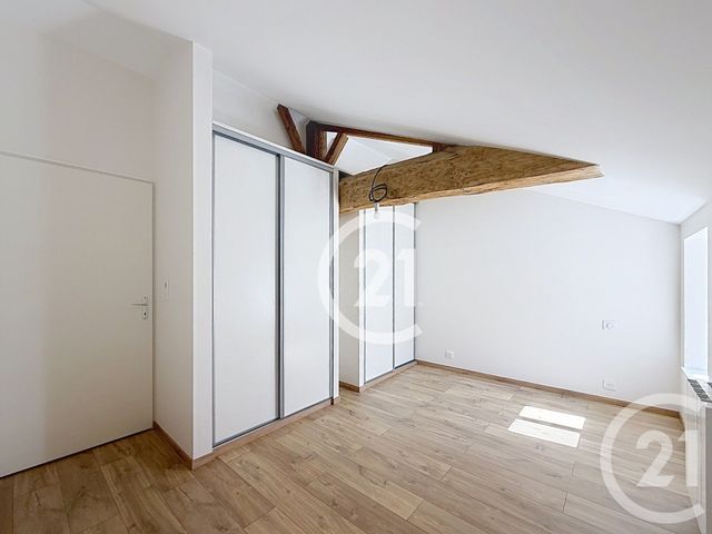 Maison &agrave; louer - 3 pi&egrave;ces - 72,50 m2 - Bourg Charente - 16 - POITOU-CHARENTES