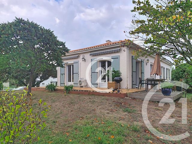 Maison &agrave; vendre - 6 pi&egrave;ces - 159 m2 - Saintes - 17 - POITOU-CHARENTES