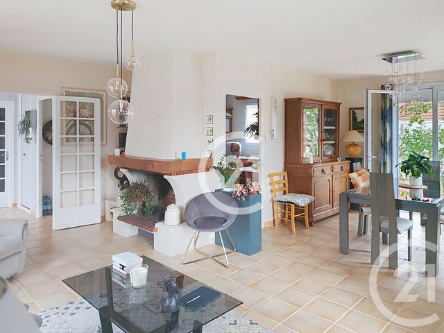 Maison &agrave; vendre - 6 pi&egrave;ces - 159 m2 - Saintes - 17 - POITOU-CHARENTES