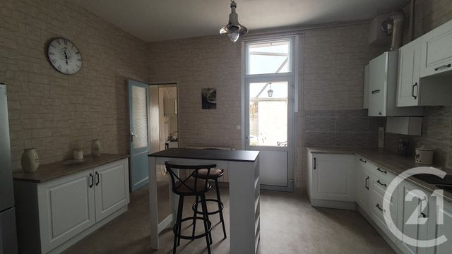 Maison &agrave; vendre - 4 pi&egrave;ces - 81,18 m2 - Saintes - 17 - POITOU-CHARENTES