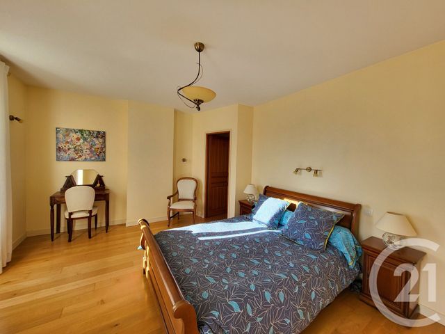 Maison &agrave; vendre - 5 pi&egrave;ces - 152 m2 - Saintes - 17 - POITOU-CHARENTES
