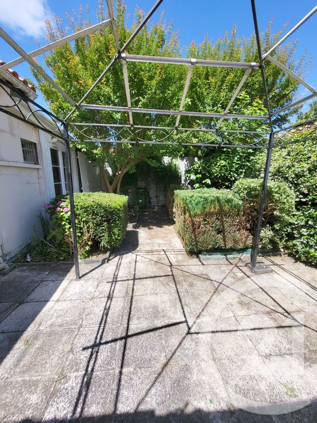 Maison &agrave; vendre - 3 pi&egrave;ces - 107 m2 - Saintes - 17 - POITOU-CHARENTES