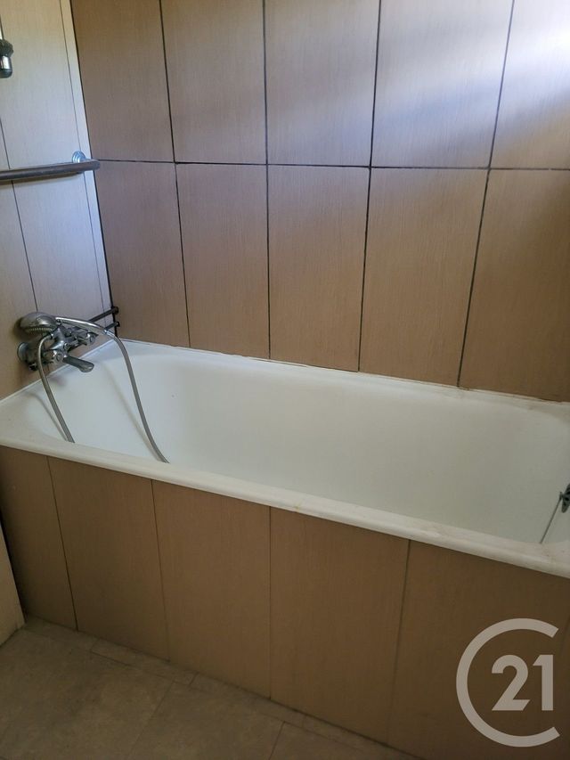 Maison &agrave; vendre - 3 pi&egrave;ces - 107 m2 - Saintes - 17 - POITOU-CHARENTES