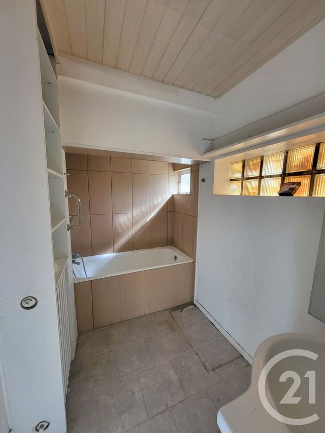Maison &agrave; vendre - 3 pi&egrave;ces - 107 m2 - Saintes - 17 - POITOU-CHARENTES