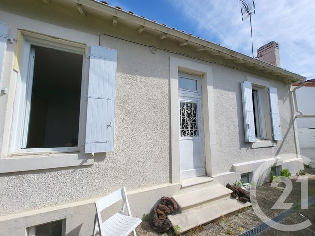 Maison &agrave; vendre - 3 pi&egrave;ces - 107 m2 - Saintes - 17 - POITOU-CHARENTES