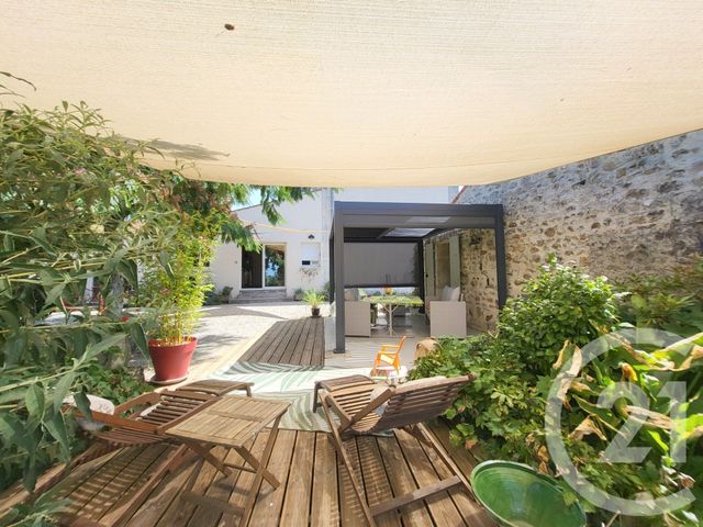 Maison &agrave; vendre - 5 pi&egrave;ces - 164,70 m2 - Saintes - 17 - POITOU-CHARENTES