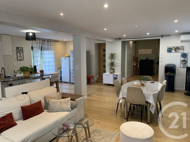 Maison &agrave; vendre - 5 pi&egrave;ces - 146,60 m2 - Saintes - 17 - POITOU-CHARENTES